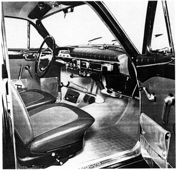 interieur-P120-Police